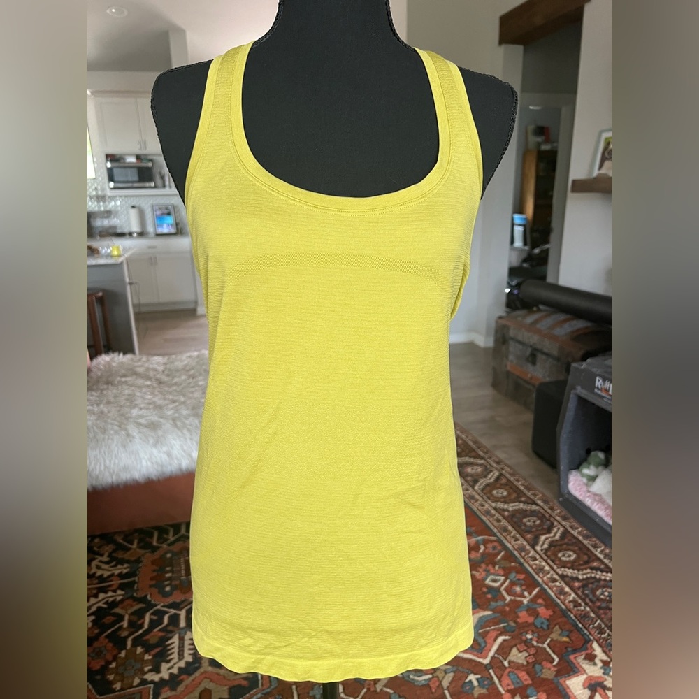 Lululemon Swiftly 2.0 Hip Length